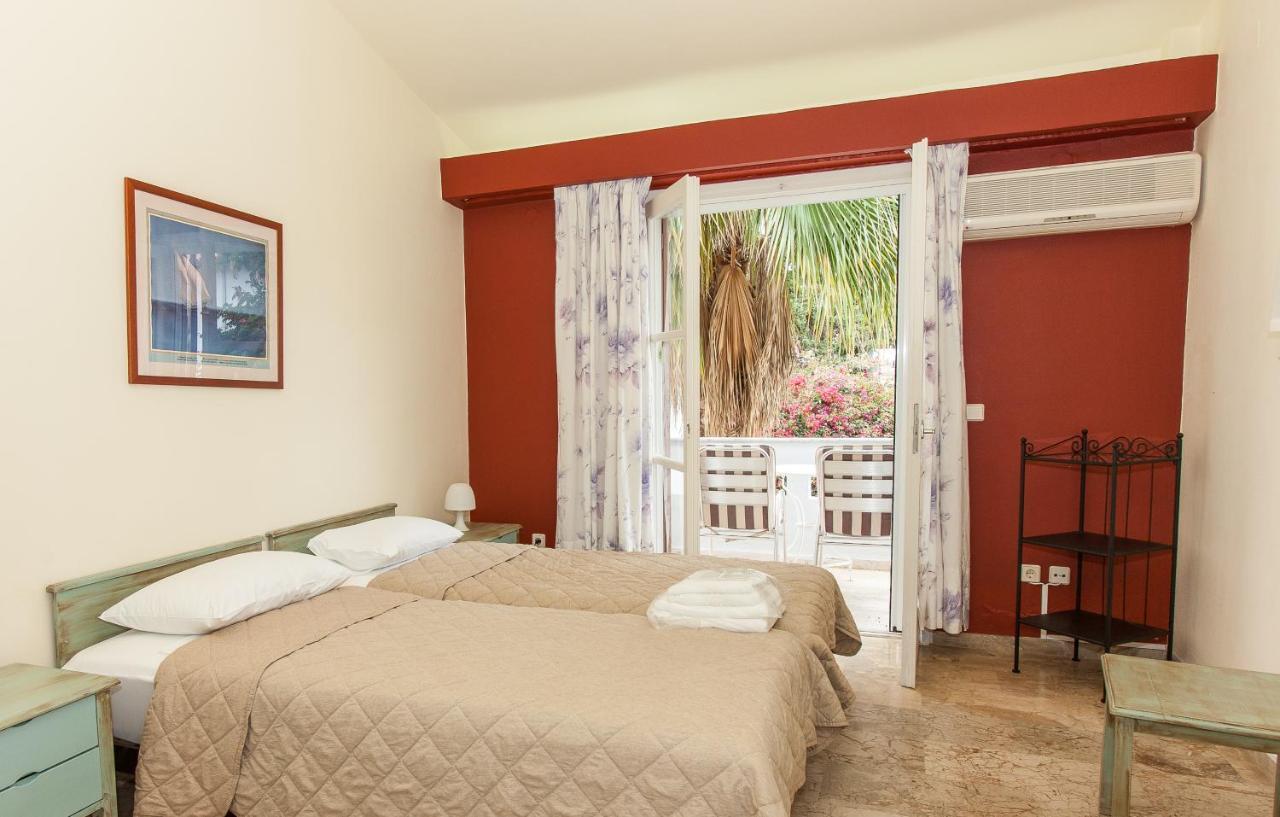 Lido Apartments Tolo Luaran gambar